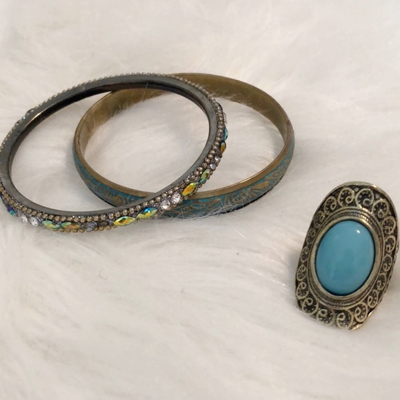Jewelry - { INDIA } • bangles / ring set